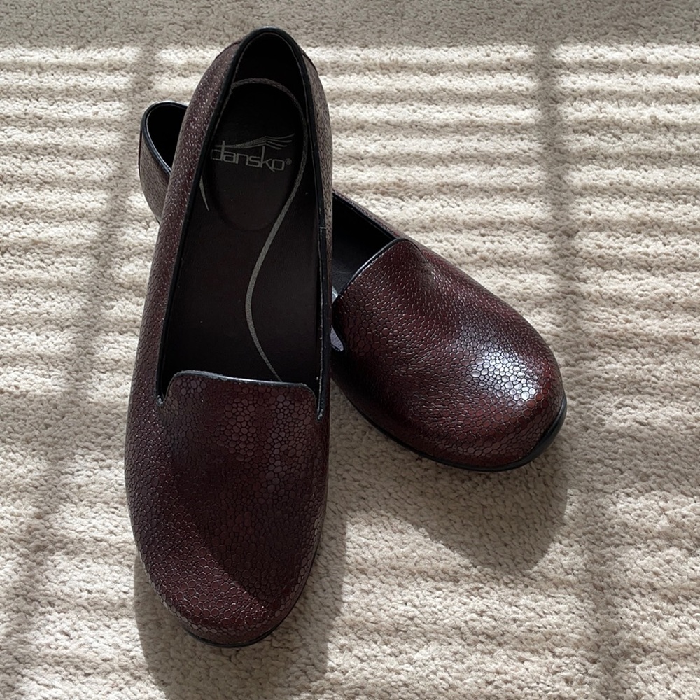 Dansko Olivia Brown Cobblestone Loafer